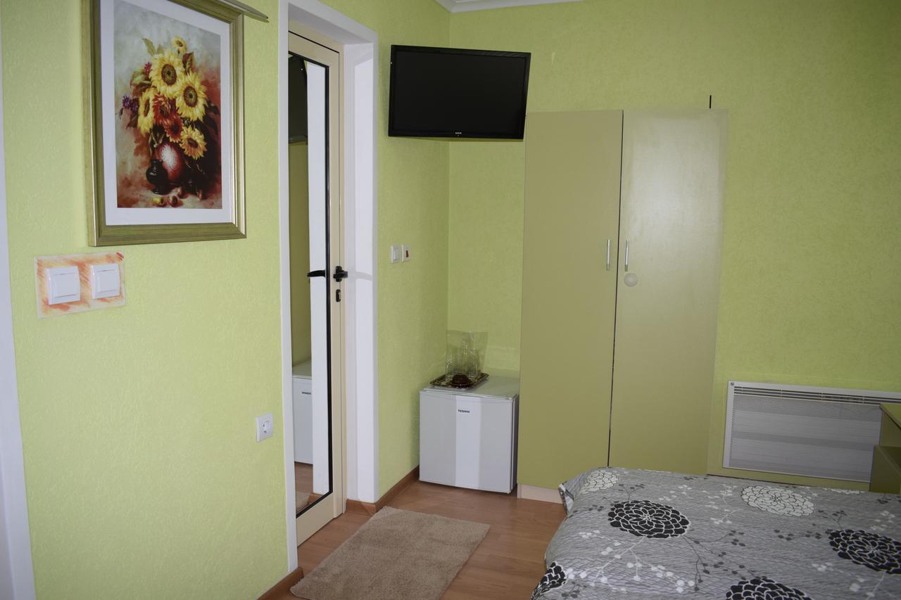 Guest Rooms Waterfall Smolyan Bagian luar foto