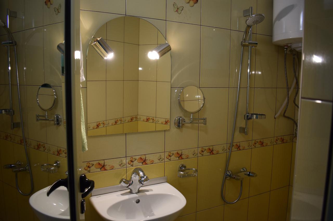 Guest Rooms Waterfall Smolyan Bagian luar foto