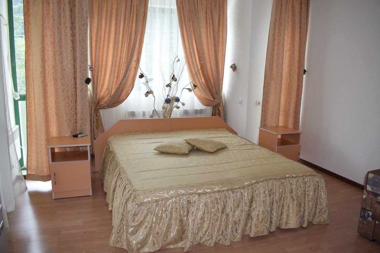 Guest Rooms Waterfall Smolyan Bagian luar foto
